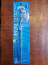 Oral B End Tufted Brush