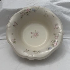 Pfaltzgraff Tea Rose 10in Ruffled Serving Bowl USA Pink Blue Floral Pearlized