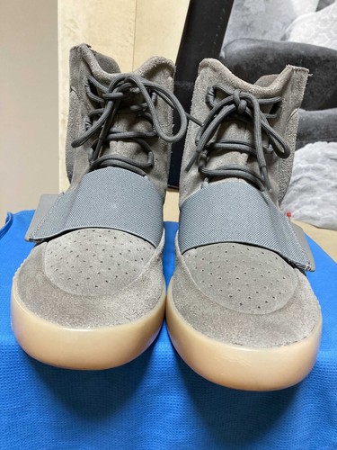 authentic yeezy boost 750