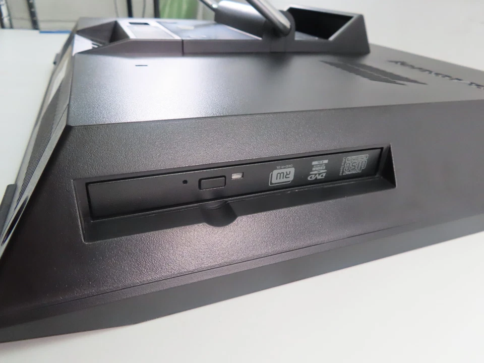 Lenovo Thinkcentre A70z 0401-S5G All in One PC - VDDS5UK - Image 3 of 4