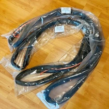 97-05 Genuine Toyota Hilux Tiger LN145 LN147 LN167 2D door weatherstrip seal