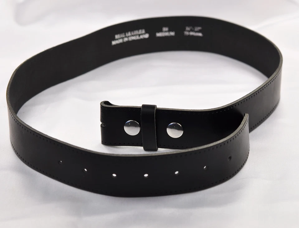 Correa de cinturón de cuero negro gótico Alchemy - talla pequeña (28" a 34" cintura) Foto 3 de 4