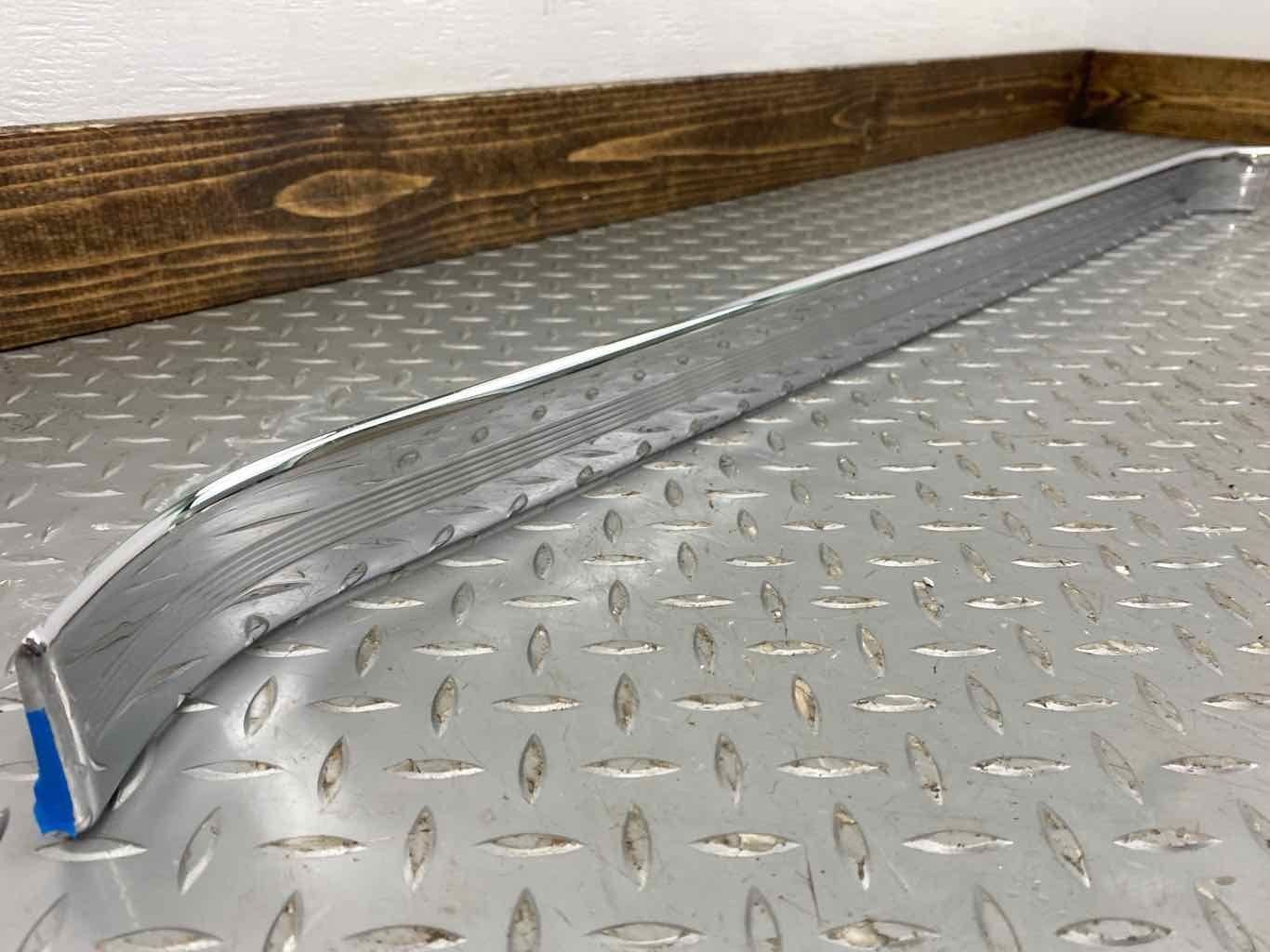Maybach 57 2008 FRONT+RIGHT Rocker panel