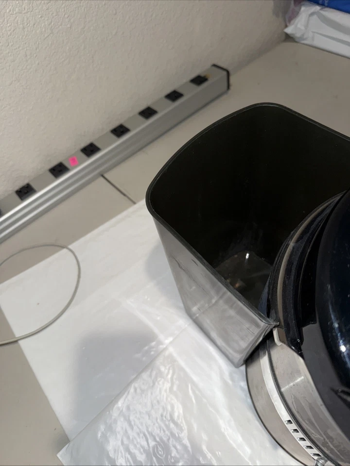 Exprimidor eléctrico Jack LaLanne’s Ultimate acero inoxidable modelo E-1188-1 Foto 4 de 4