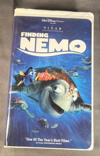Disney/Pixar - Finding Nemo (Clamshell VHS 2003) Great Condition - Free Shipping