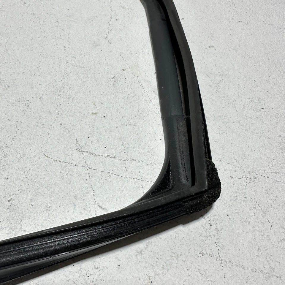 Ventana lateral derecha canal puerta sello de funcionamiento vidrio Acura TLX 2021-2023 OEM Foto 3 de 4