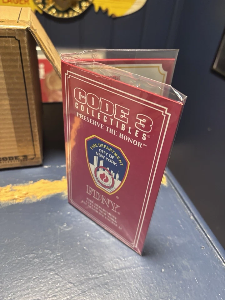 Placa de diamante Code 3 Collectibles Fdny Eng 21 Foto 4 de 4