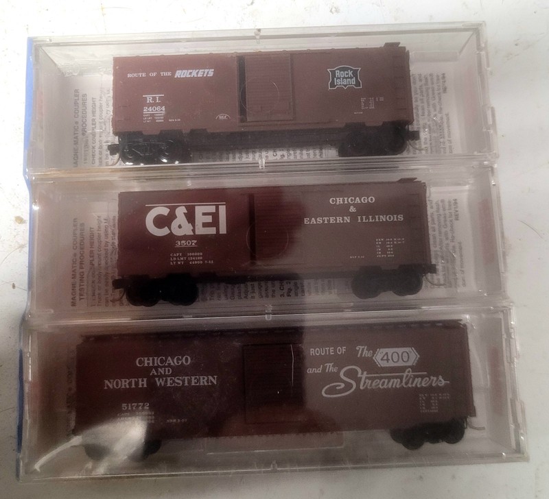 Micro-Trains 20562 N Scale 3 Pack 'Windy City Special' Box Cars - Chicago