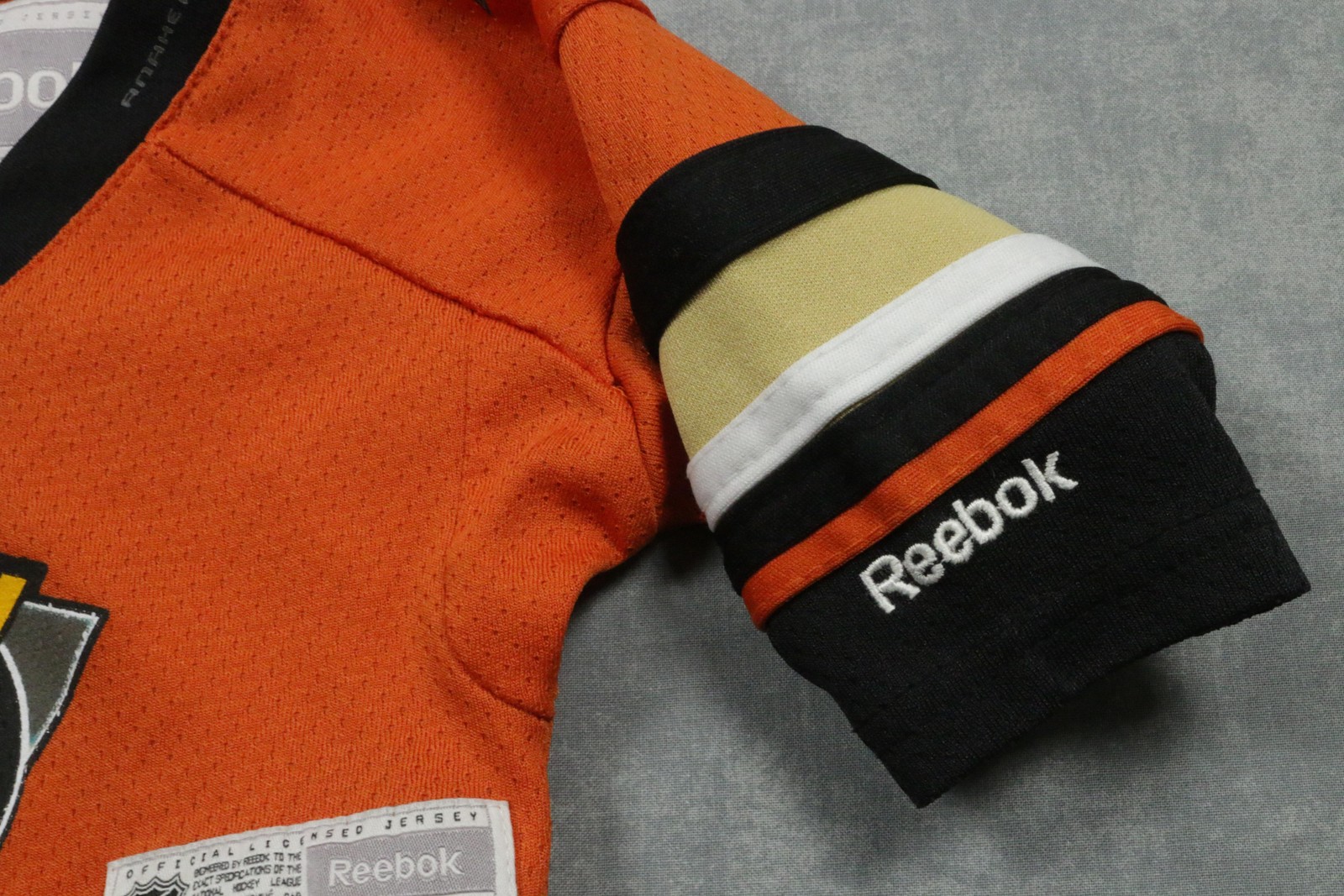 Anaheim Ducks Jersey Infant 18-24 Months Orange NHL Hockey Reebok Mighty Ducks thumbnail 3