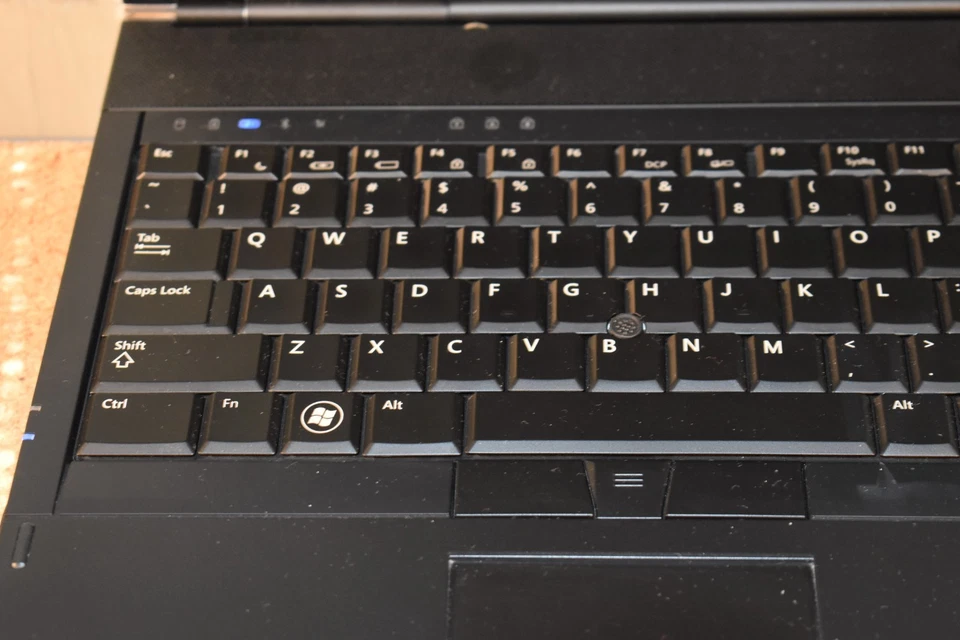 Твердотельный накопитель Dell Precision M6400 17 дюймов Windows XP Pro 32-bit T9900 3,06 ГГц AMD FirePro - Изображение 4 из 4