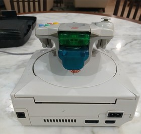 Sega Dreamcast Console + 2 controllers +VMU +rumble pack + cables +DC-SD Reader