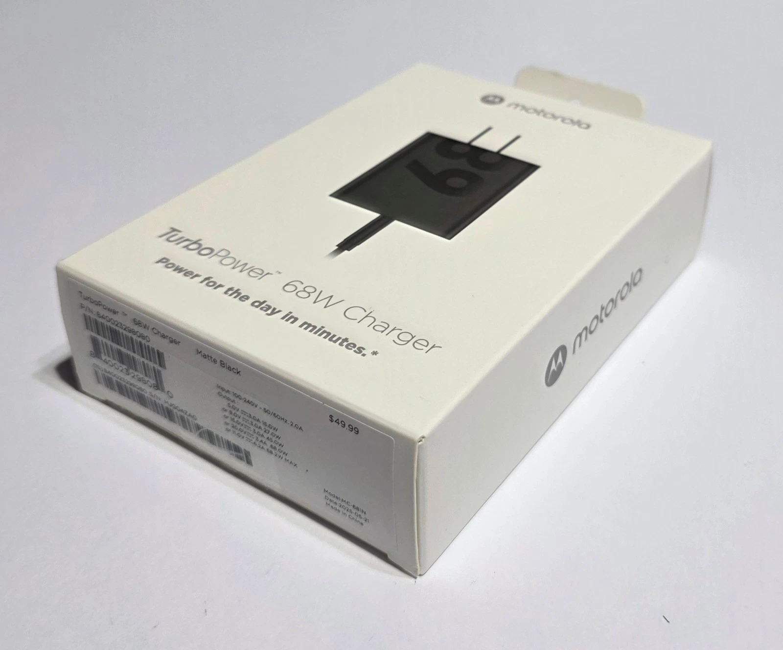NEW Original Matte Black Motorola TurboPower 68W USB-C Wall Charger in Retail Pk - product detail image 4