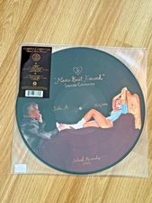 Man’s Best Friend (Limited Picture Disc Vinyl) - Sabrina Carpenter