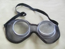 Vintage pair goggles plastic lenses metal mesh sides not marked
