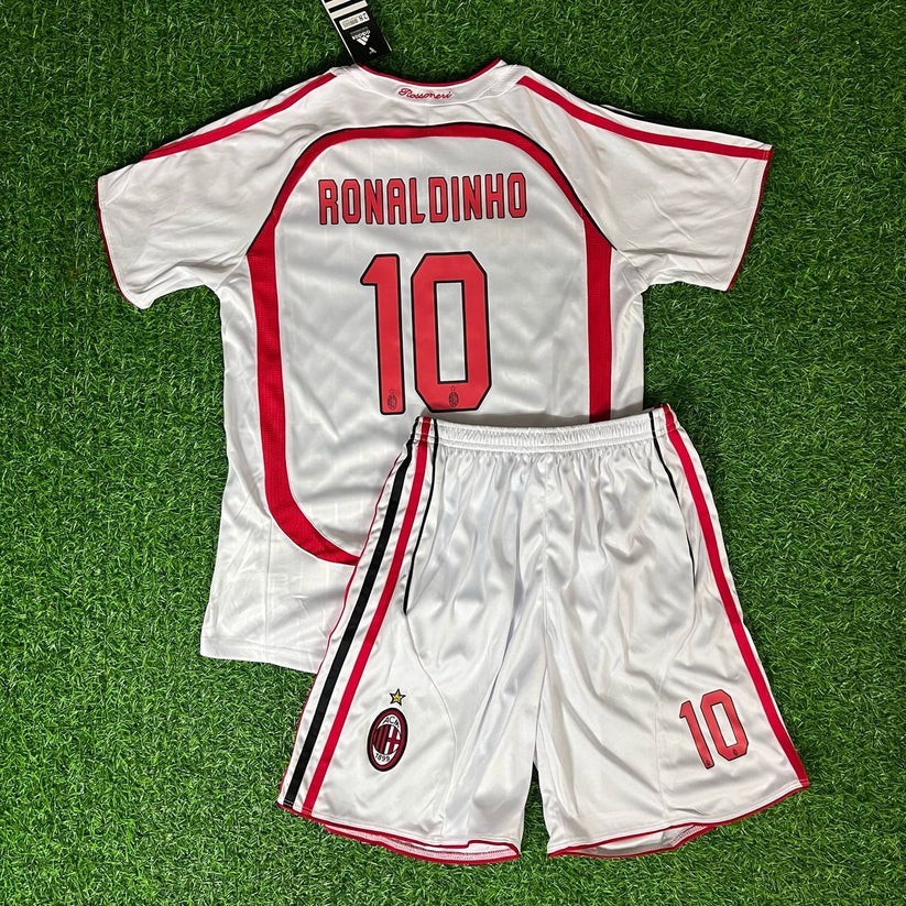 Ronaldinho 10 AC Milan 2006 2007 White Kids Youth Kit Size 28 Age