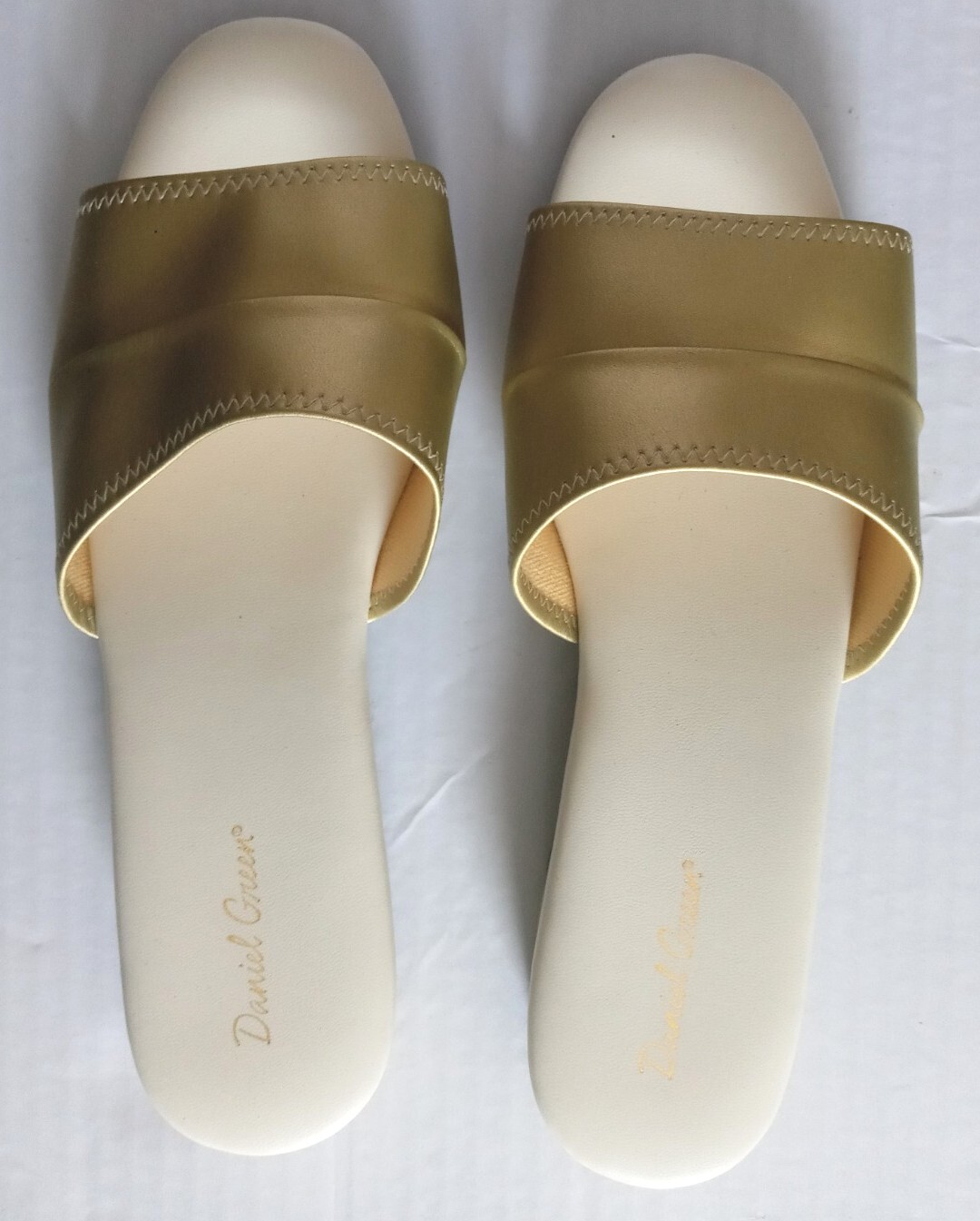 Daniel Green Dormie Slippers/Gold Bedroom Shoe 9M | eBay