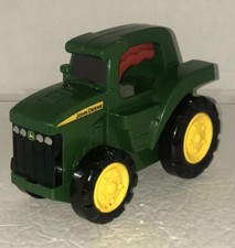 Learning Curve JOHN DEERE TOY FLASHLIGHT TRACTOR W/ SOUNDS