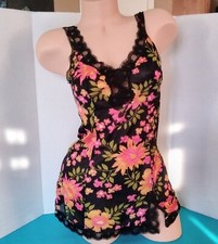 Vintage European 60-70's Retro Groovy Lacey Short Babydoll Nightie Size S-M