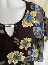 Naif Angel Wing Sleeves Floral Inner Stretch Lining Big Flowers Med