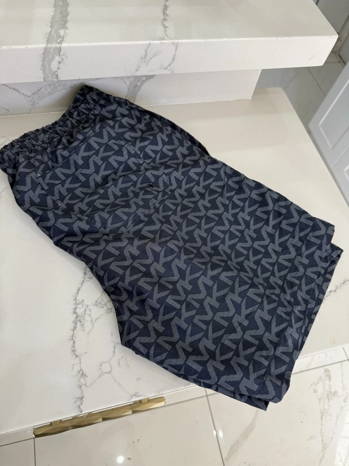 Pantalones cortos Michael Kors para hombre blanco y negro talla 32 medianos Foto 4 de 4