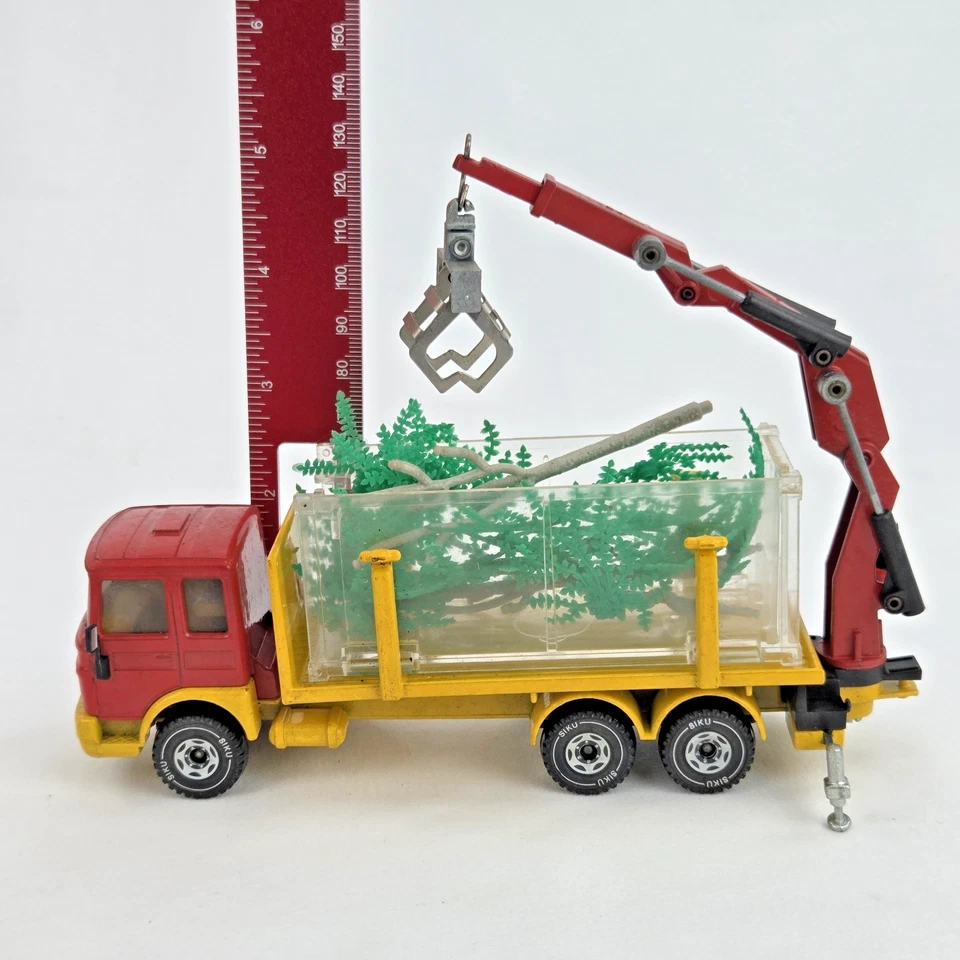 Siku MAN Tree Trimming Transporter Crane Truck 1:55 Red Yellow W/Trees See Pics - Image 3 of 4