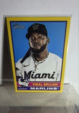 2025 Topps Heritage - Vidal Brujan #82 Dark Yellow Border
