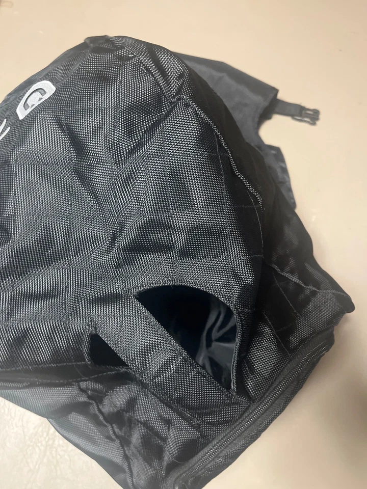 Cubierta de viaje deportiva Zuca solamente - negra Foto 4 de 4