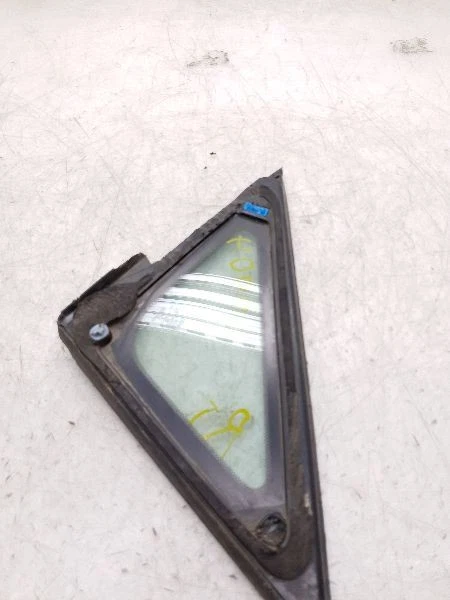 Lexus RX300 1999 vidrio de ventilación de puerta de pasajero  Foto 3 de 4