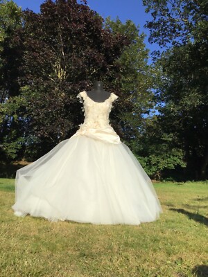 Exclusive Tulle skirt Gold embroidered bodice Wedding dress size