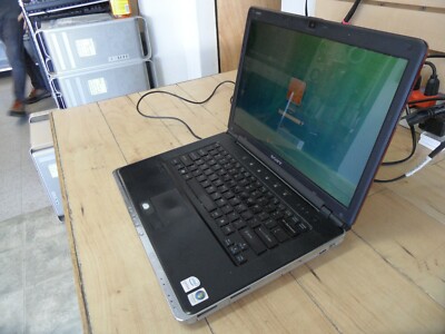 Sony Vaio VGN-CR290 / Intel Centrino, 2GB RAM / Parts Laptop / Booted, Wiped