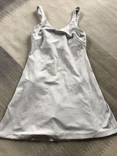 Lululemon Align Kleid Bone Ivory Größe 4 fleckig!!!