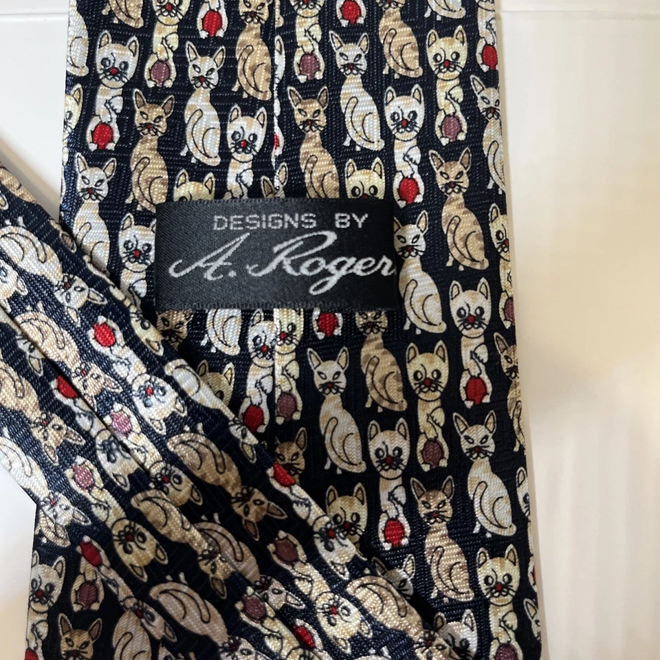 Patrón de corbata de gatos A.Rogers patrón por todas partes Foto 3 de 3