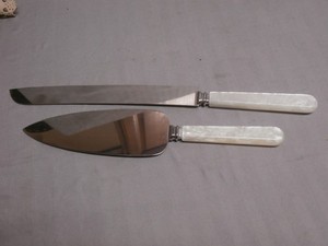 Vtg  Wedding Cake Server Set Pearlized Handle`Treasure Masters Sheffield England
