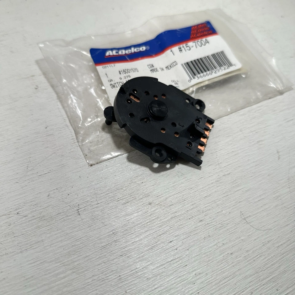 New OEM 16001570 GM 1983-89 Camaro Firebird 85-87 C10 Truck A/C Blower Switch - Image 4 of 4