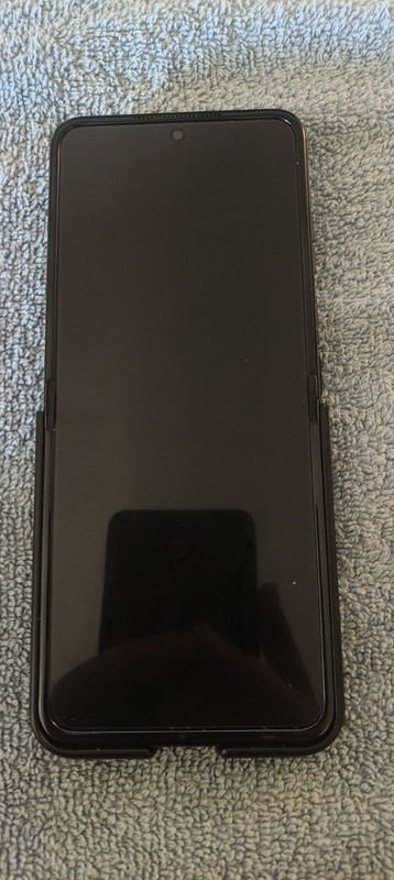 Motorola RAZR 2024 Xt2453v Carrier Unlocked 5G Smartphone 256GB Excellent