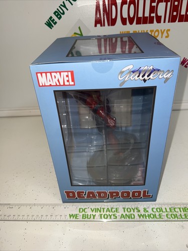 Marvel Deadpool Diamond Select Ice Edition PVC Diorama Gallery Figure ~ 🔥 - Picture 6 of 10