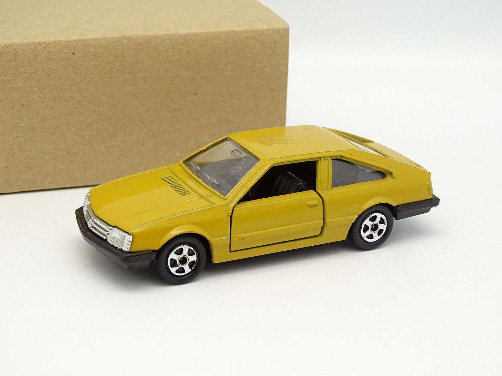 HOT WHEELS 1/43 - Opel Monza