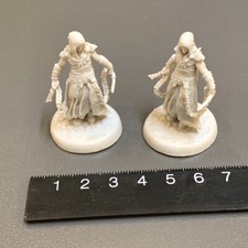 LOT 2 monster HERO GAME Miniature For Dungeons Dragon D D Figure toy kids j