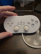 Nintendo 2110266 Wii Classic Controller - White