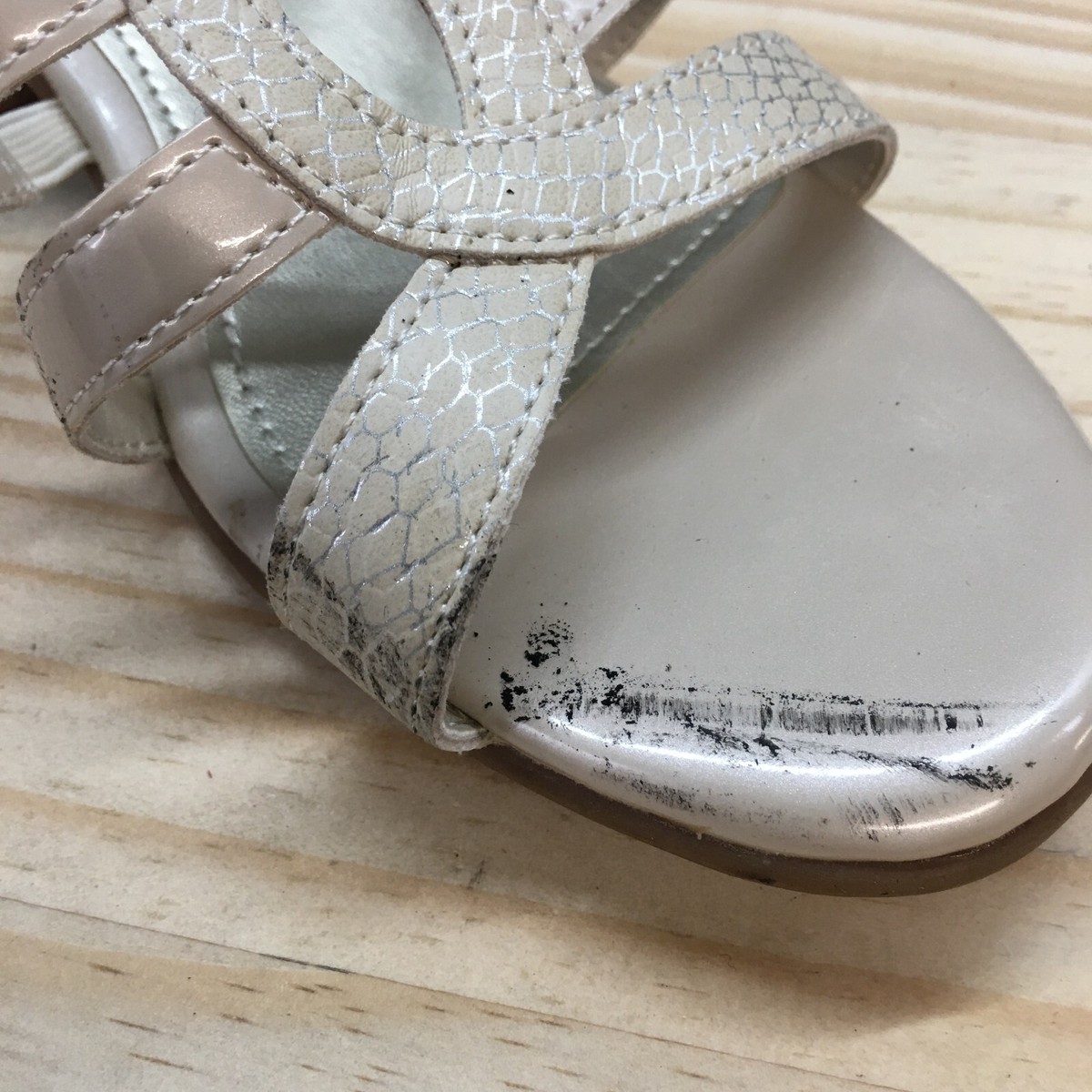 East 5th Sandals Womens 9 W Eloise Slip On Slide Beige Faux