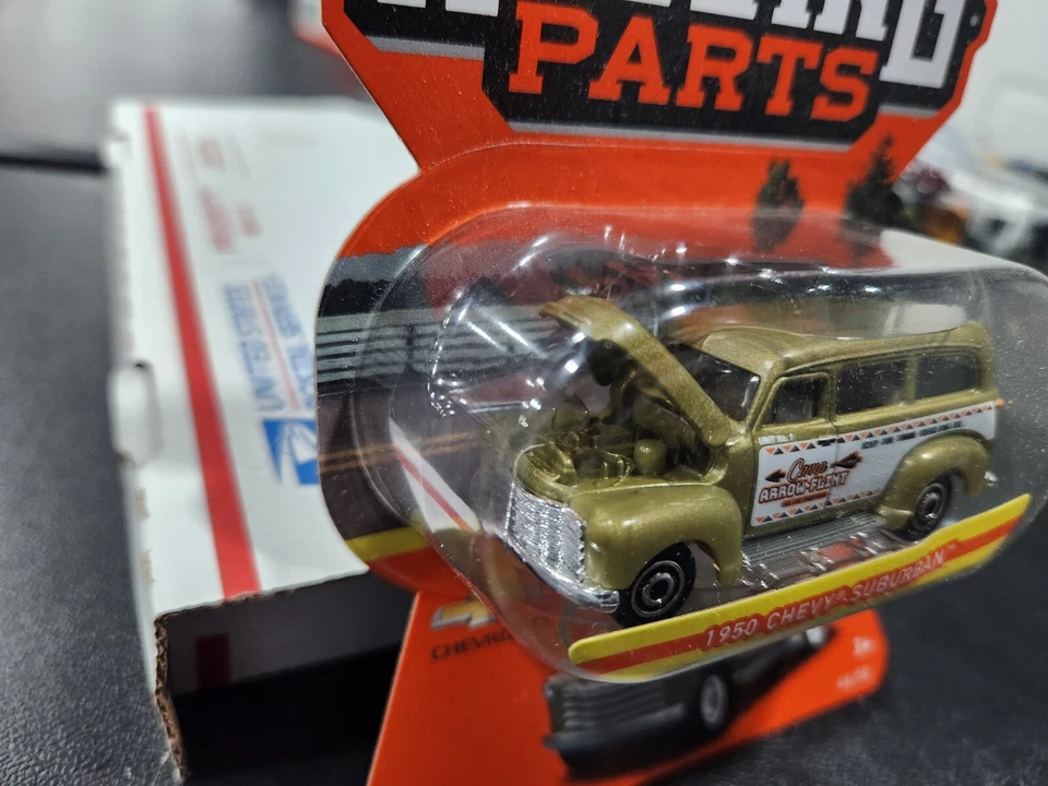 💎 1950 Chevy Suburban * Gold * 2022 Matchbox Moving Parts - Image 3 of 4