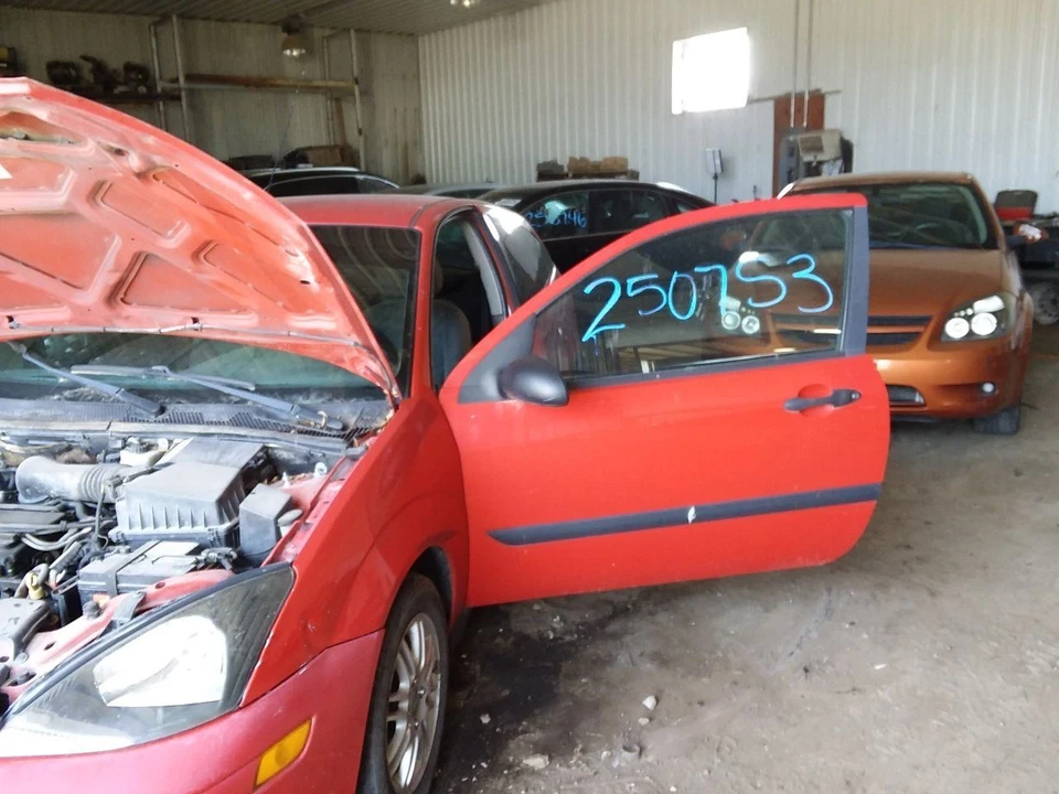 Coolant Pump DOHC ZX2 Fits 98-03 ESCORT 2086731 - Image 2 of 4