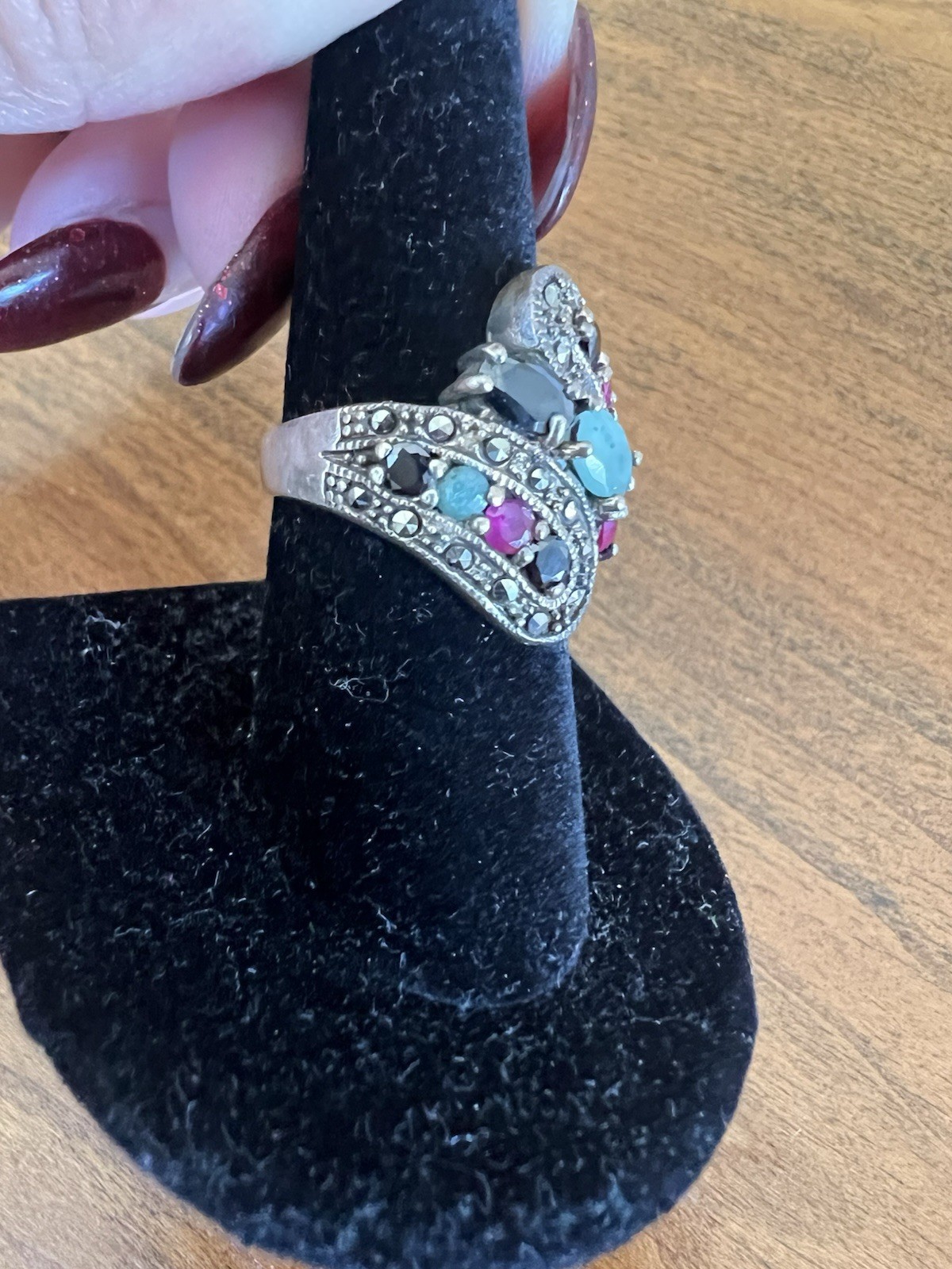 Beautiful authentic ring with multiple stones and… - image 2