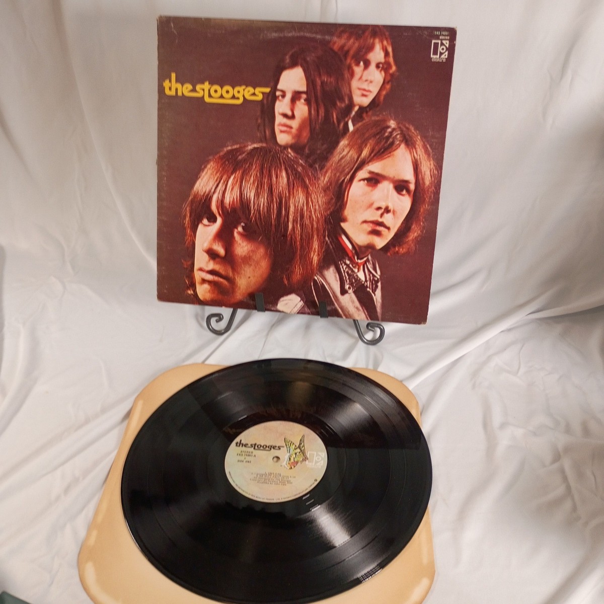 The Stooges – Self-Titled (Vinyl LP) Rare 1970 Butterfly