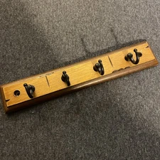 Key Holder 4 - Hook Wall Mount - Distressed Look