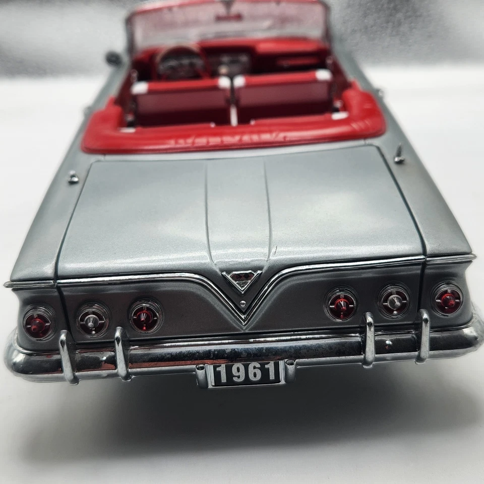 Chevrolet Impala 1961 Sun Star escala 1:18 diecast convertible réplica modelo coche Foto 4 de 4