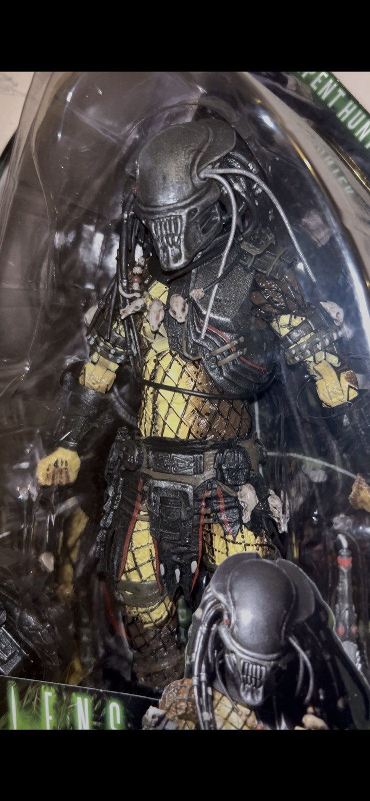 NECA AVP Aliens vs Predator Serpent Hunter Series 17 Authent