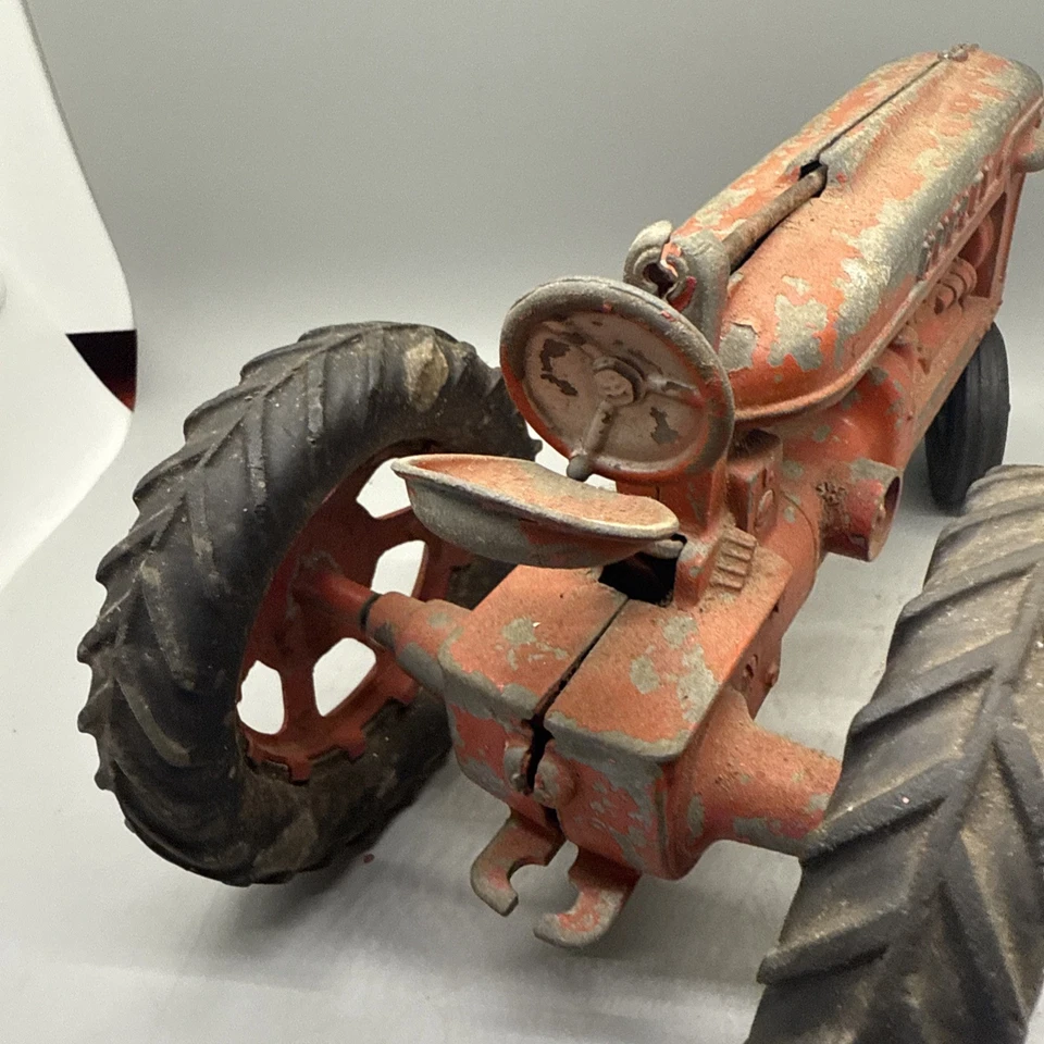 Tractor agrícola HUBLEY fundido a presión de colección Foto 4 de 4