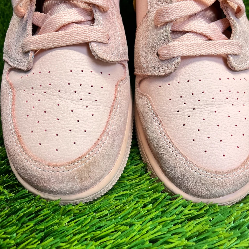 Nike Air Jordan 1 Mid Girls Size 7Y Pink Gold Outdoor Leather Shoes Sneakers - Image 2 of 4