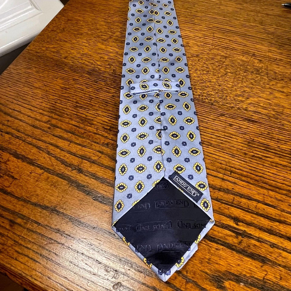 Corbata ejecutiva Lands End para hombre azul claro amarillo medallón seda preppy clásica Foto 2 de 4